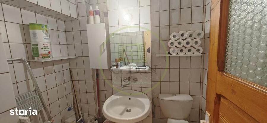 Apartament cu 3 camere decomandat, mobilat în Calea București