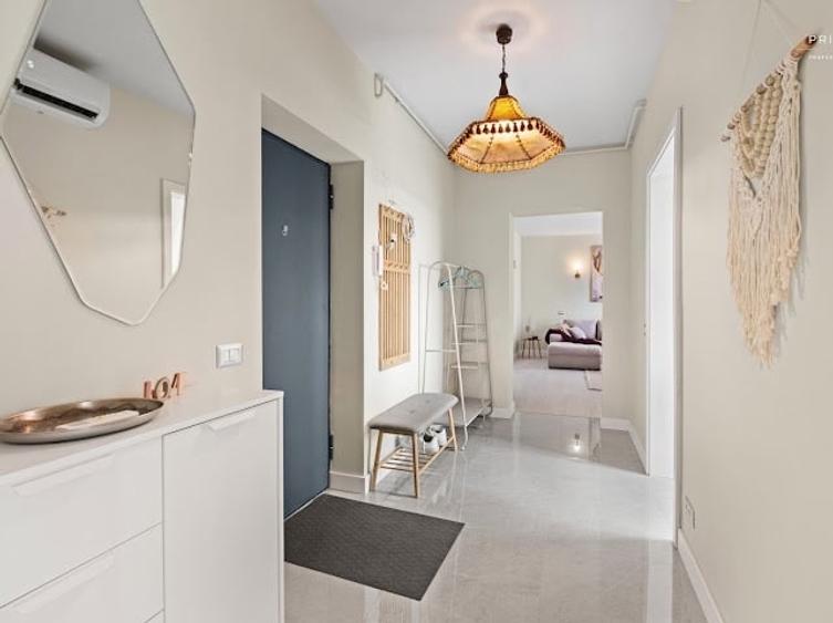 Apartament cu 2 camere decomandat, mobilat în Berceni
