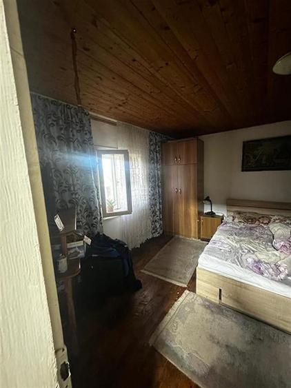 Casă individuală cu 5 camere cu Teren 3843 Mp în Lugașu de Sus