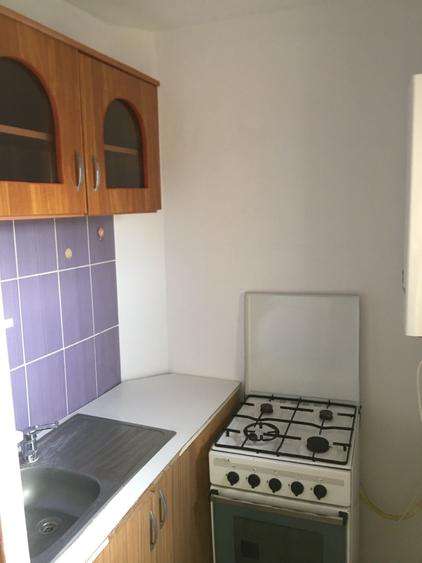 Garsonieră decomandată în Central