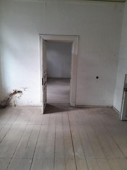 Casă individuală cu 16 camere cu Canalizare în Unirii