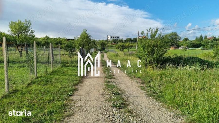 Teren de 1000 mp, în Roșia