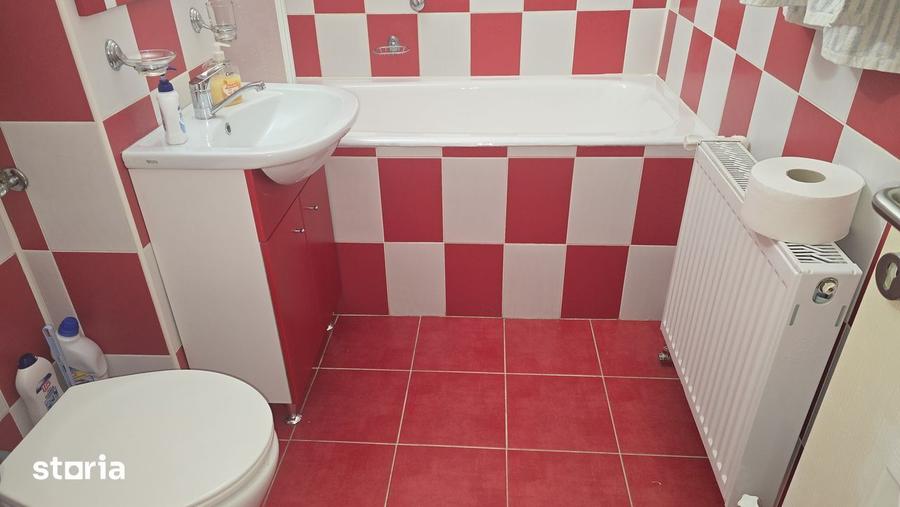 Apartament cu 2 camere decomandat în Liliacului