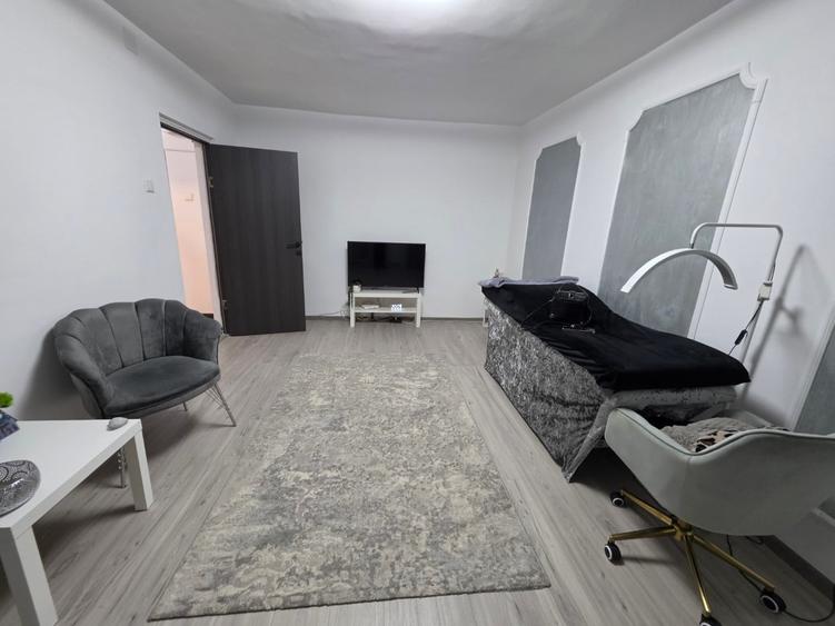Apartament cu 2 camere decomandat în 1 Decembrie 1918