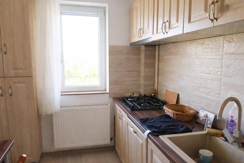 Apartament cu 3 camere decomandat, mobilat în Calea Urseni