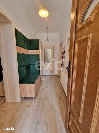 Casă cu 6 camere cu Teren 1500 Mp în Răzvad