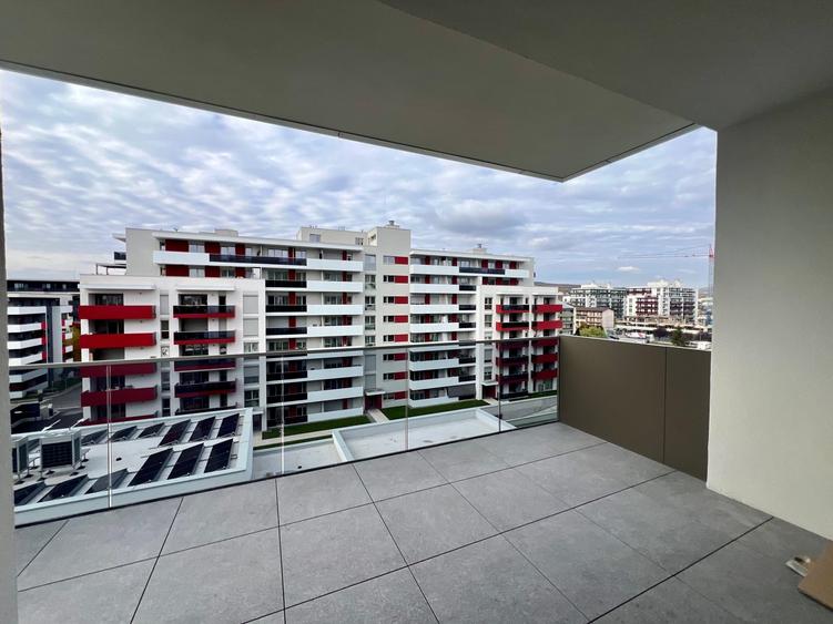 Apartament cu 2 camere semidecomandat, mobilat în Mărăști