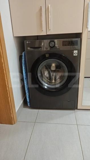 Apartament cu 2 camere decomandat în Tractorul
