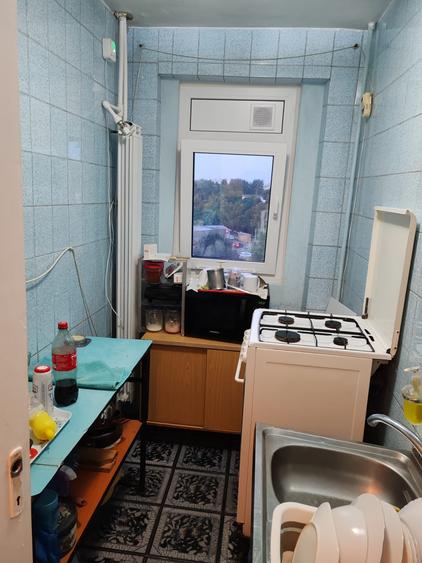 Apartament cu 2 camere semidecomandat în Berceni