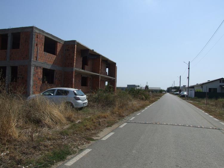 Teren Construcții intravilan de 6784 mp, în Domnești