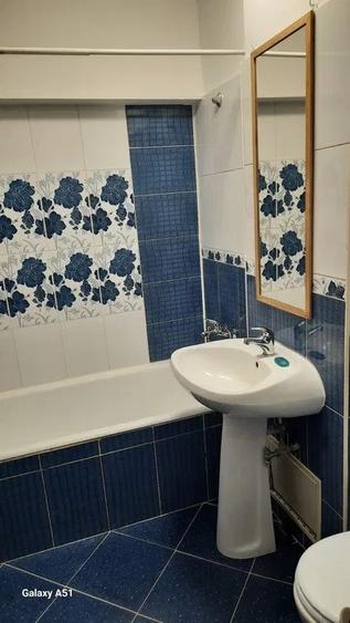 Apartament cu 2 camere decomandat, mobilat în P-ța Victoriei