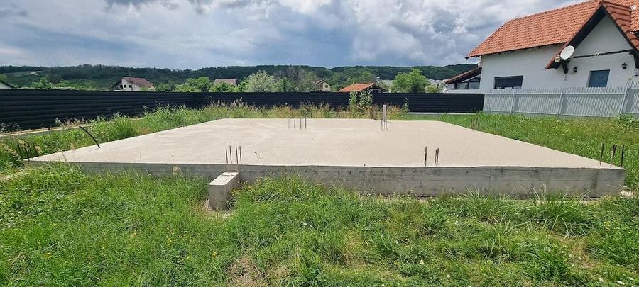 Teren de 437 mp, în Smeura