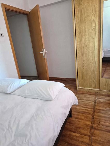 Apartament cu 3 camere decomandat în 1 Mai