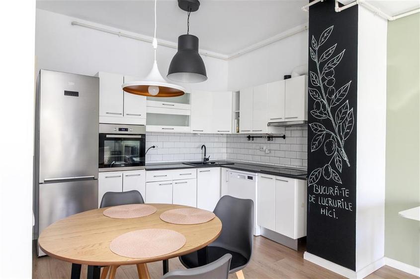 Apartament cu 2 camere semidecomandat, mobilat în Gheorgheni