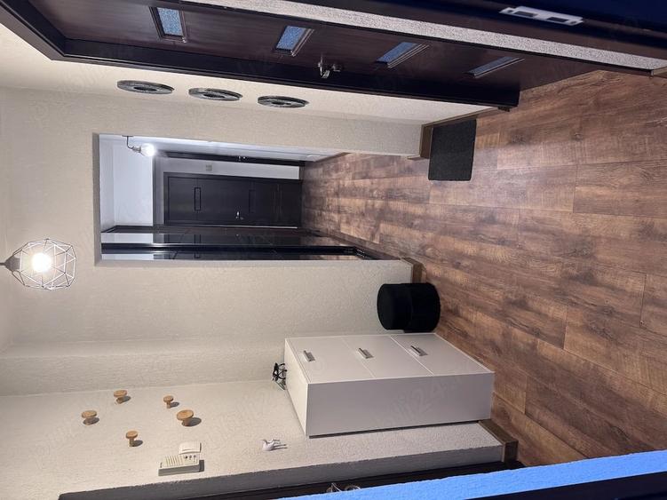 Apartament cu 3 camere nedecomandat în Nord
