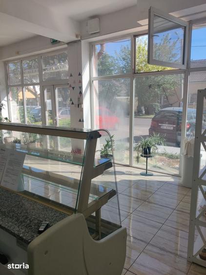 Spațiu comercial, de 180 mp, în Iosia