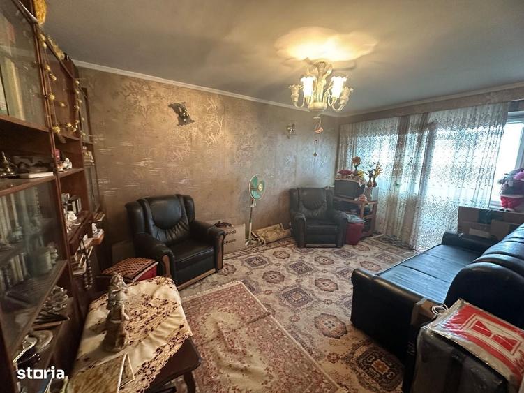 Apartament cu 4 camere decomandat în Plantelor