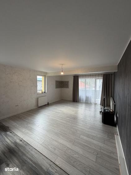 Apartament cu 3 camere decomandat în Orașul Vechi