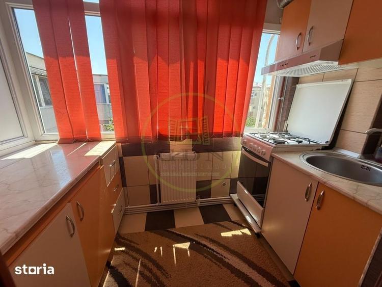 Apartament cu 2 camere decomandat în Rovine