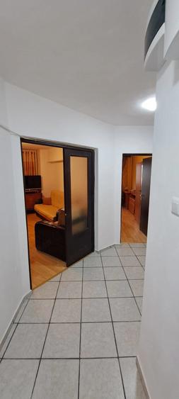 Apartament cu 3 camere decomandat în Crângași