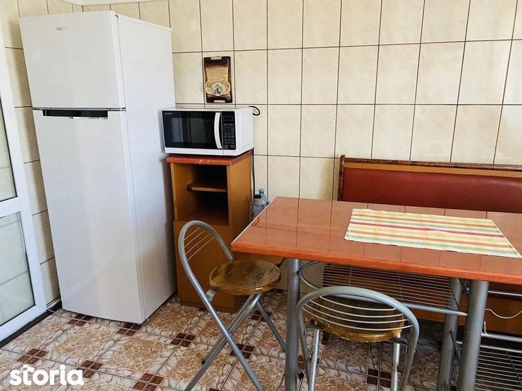 Apartament cu 2 camere decomandat în Piața Unirii