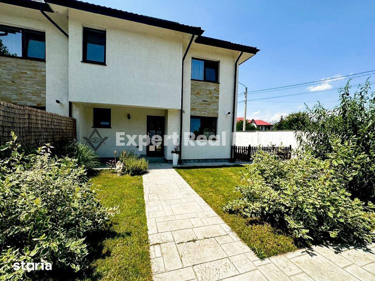 Casă cu 4 camere cu Teren 300 Mp în Central