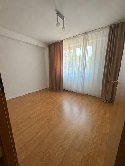 Apartament cu 2 camere decomandat în Lipovei