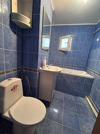Apartament cu 3 camere decomandat în Buzaului