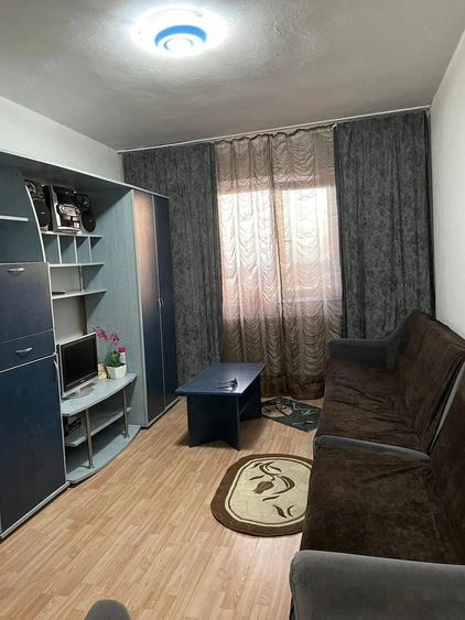 Apartament cu 2 camere nedecomandat în 23 August