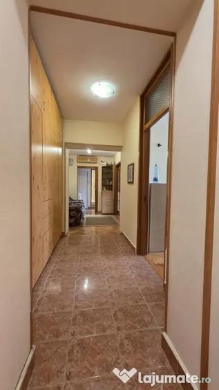 Apartament cu 3 camere decomandat în Rahova