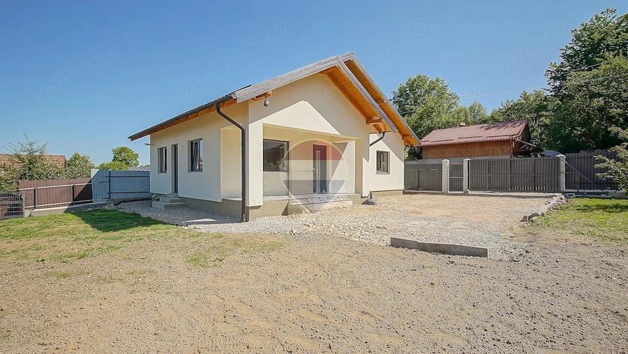 Casa noua langa Bra?ov, curte insorita ?i vedere panoramica - 16