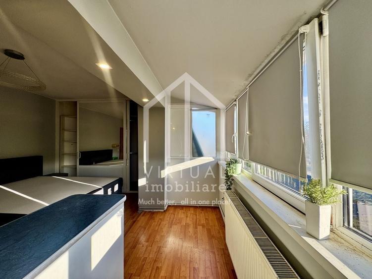 Apartament cu 3 camere semidecomandat, mobilat în Central