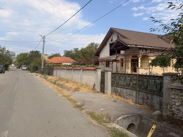 Casă cu 4 camere în Ursați