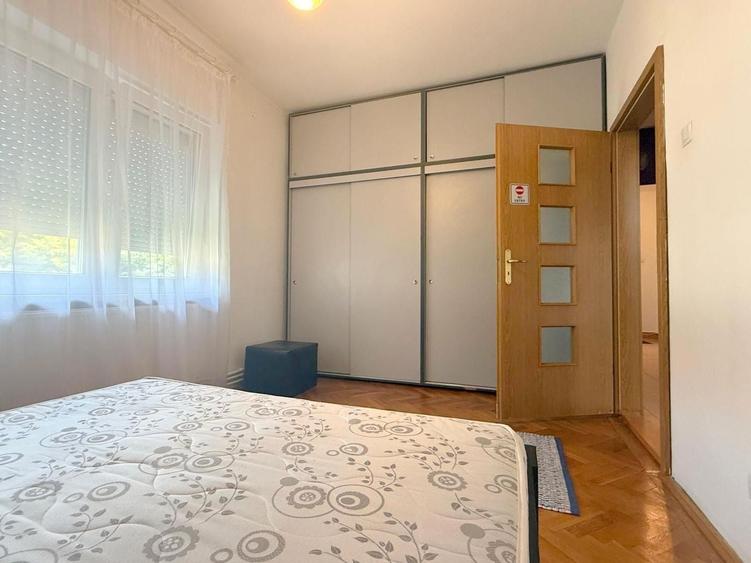 Apartament 3 camere de inchiriat, str. Bucuresti - 8