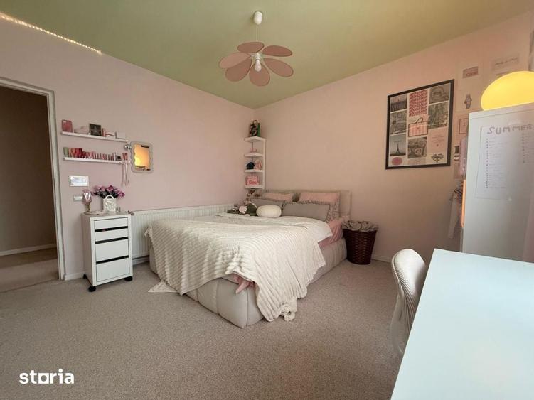 Casă cu 4 camere cu Teren 200 Mp în Olteni