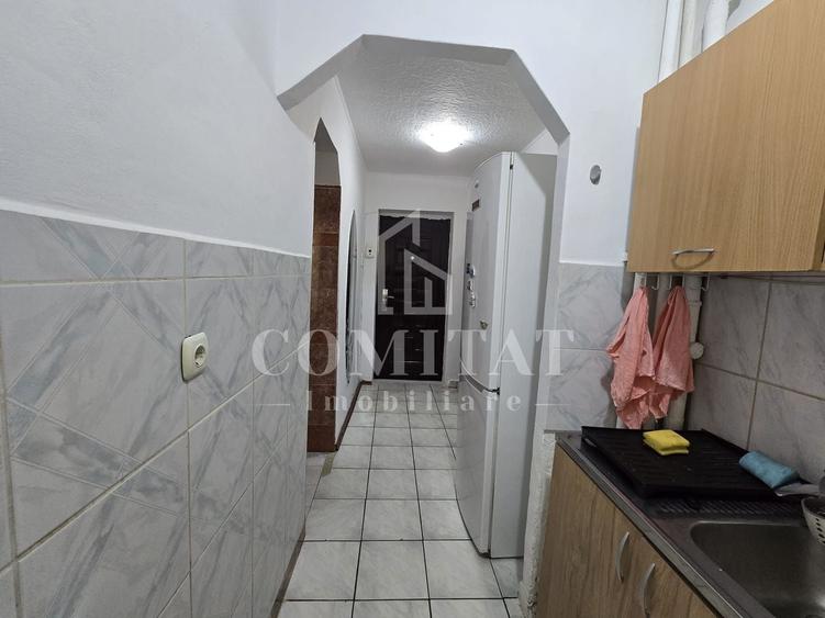 Apartament cu 2 camere semidecomandat, mobilat în Mănăștur