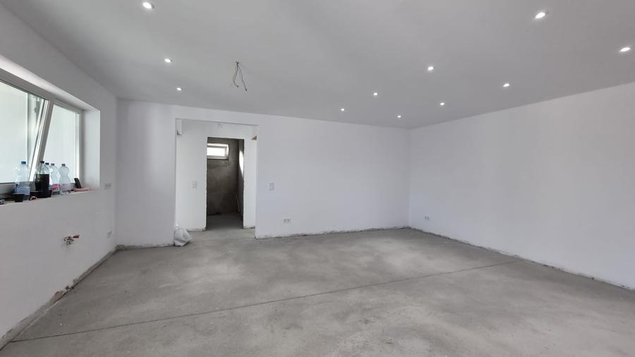 Casă individuală cu 4 camere cu Teren 645 Mp în Lazuri