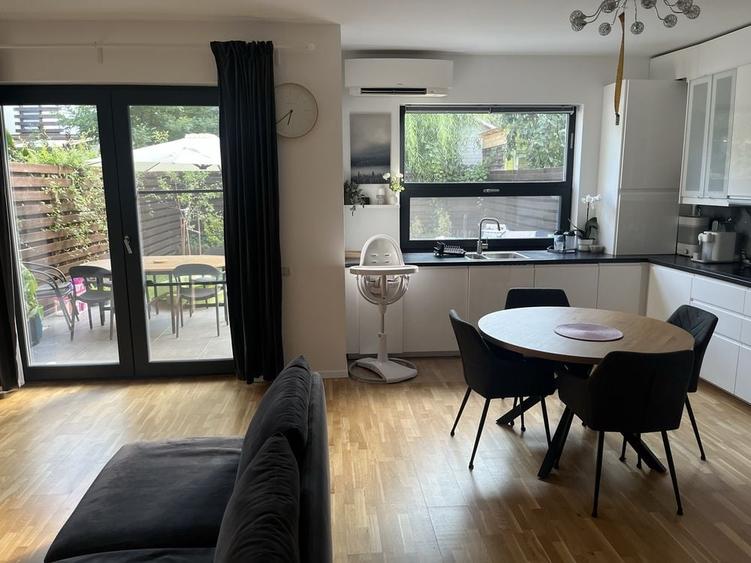 Casă cu 4 camere cu Teren 250 Mp în Corbeanca