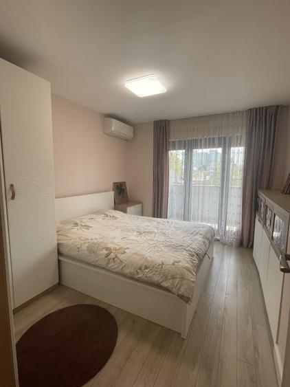 Apartament cu 3 camere decomandat, mobilat în Banu Manta