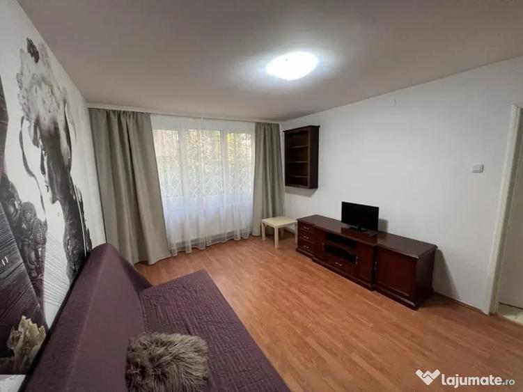 Garsonieră decomandată în Brâncoveanu