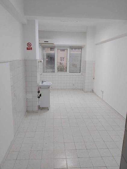 Spațiu comercial, de 20 mp, în Central