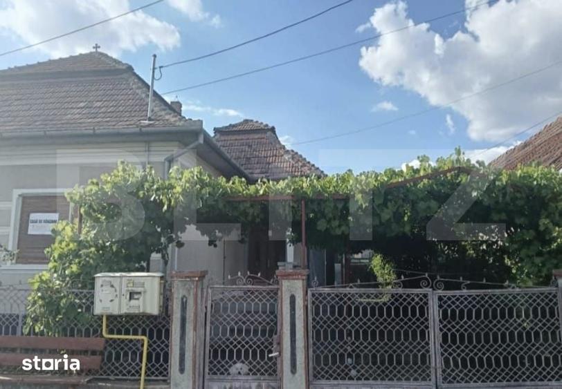 Casă cu 3 camere cu Teren 744 Mp în Unirea