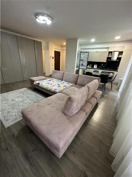 Apartament cu 2 camere decomandat în Băneasa