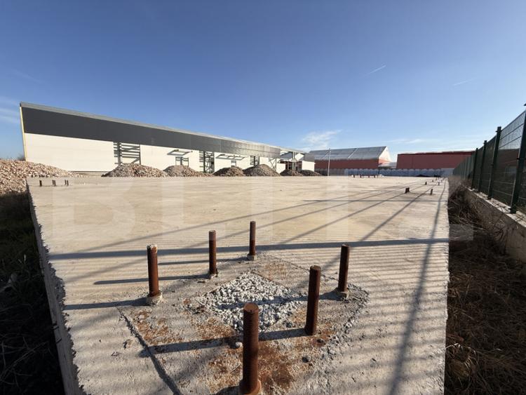 Spațiu comercial, de 1,770 mp, în Aeroport