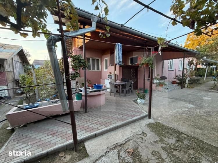 Casă cu 8 camere cu Teren 1300 Mp în Central