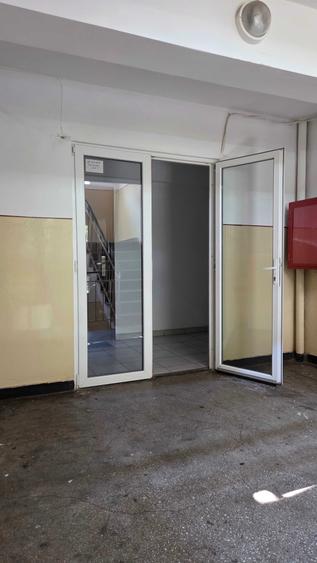Vand garsoniera cu boxa 5 min metrou - 1