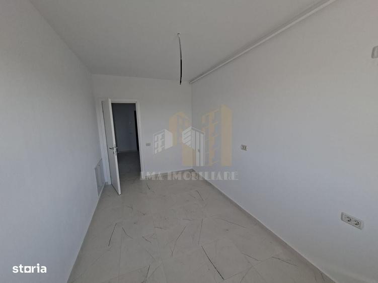 Apartament cu 3 camere decomandat în Sânpetru