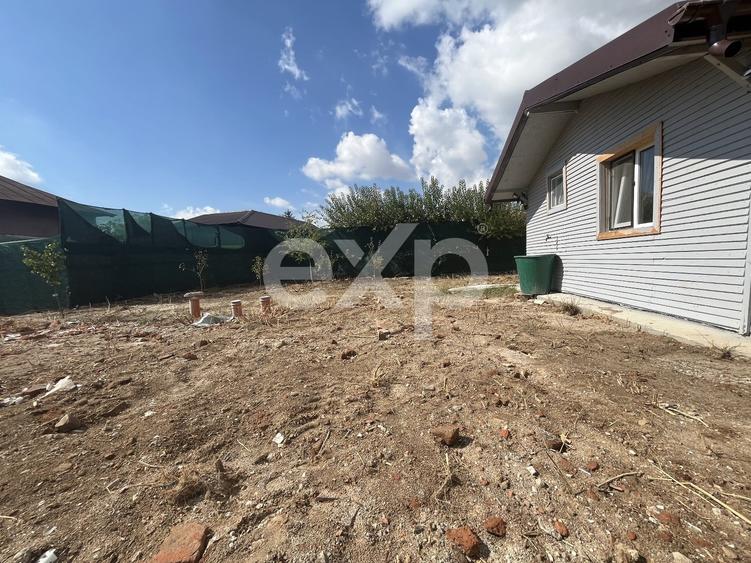 Casă individuală cu 4 camere cu Teren 861 Mp în Cuparu