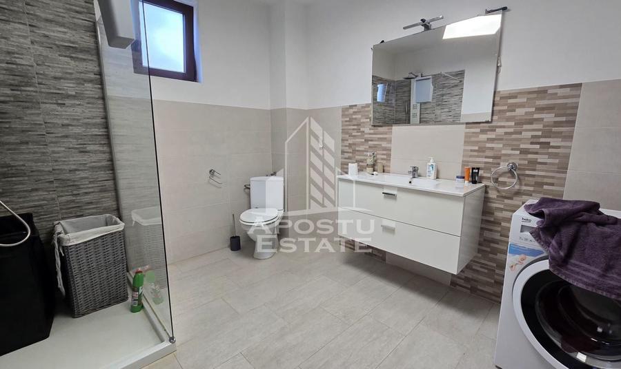 Casă individuală cu 4 camere cu Canalizare în Sânmihaiu Român