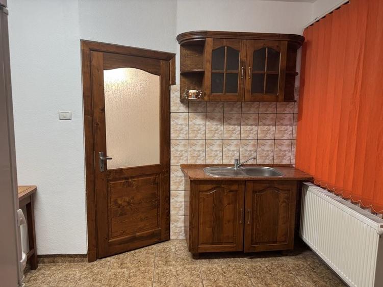 Inchiriez apartament 2 camere ultracentral Arad - 2
